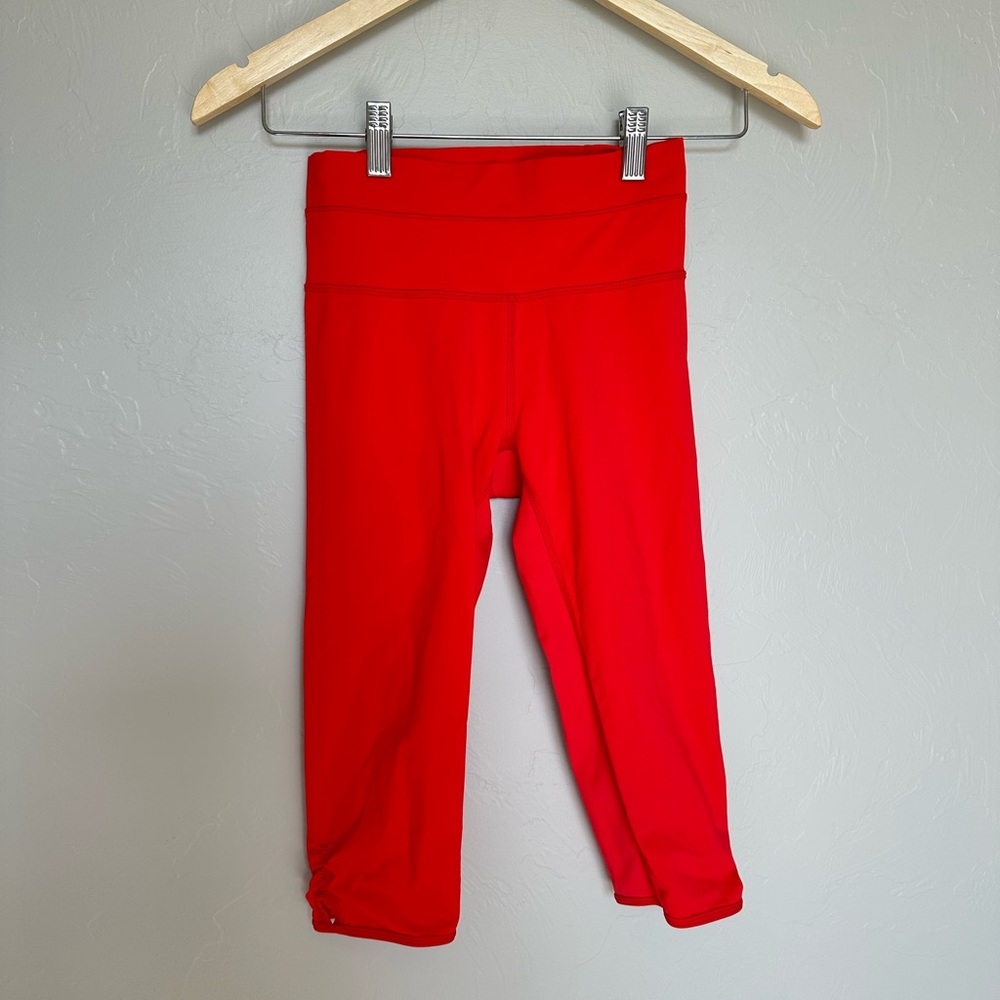 Lululemon Capri Legging Run: Inspire Crop II (luxtreme fabric, ruched hem)